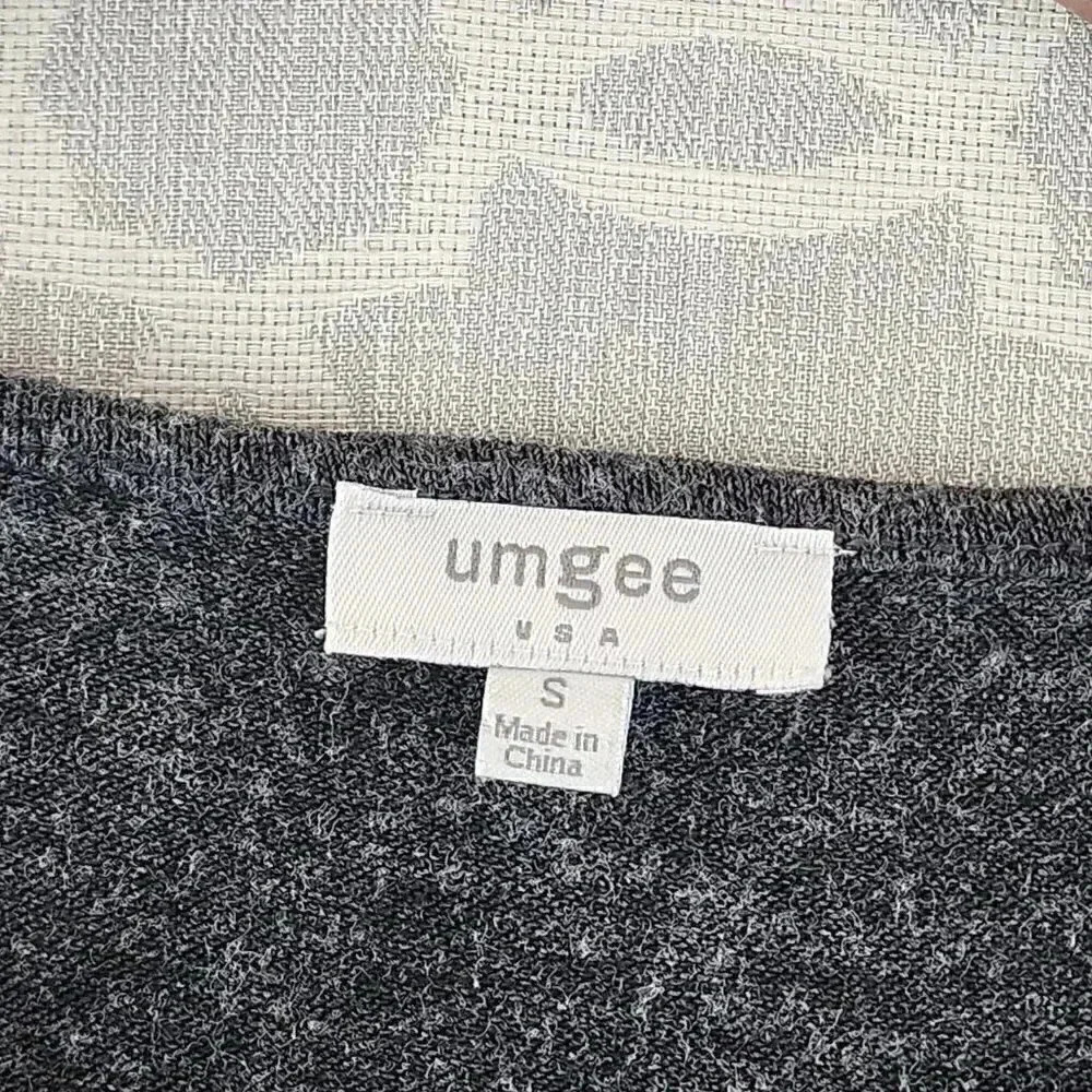 Umgee Scoop neck Dark Gray Lace Ruffle Long Sleeve Sweater Women's S - Picture 5 of 8